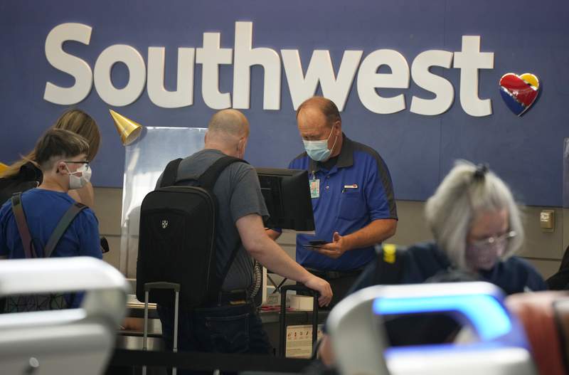 Southwest Airlines plans to raise minimum pay to $15 an hour