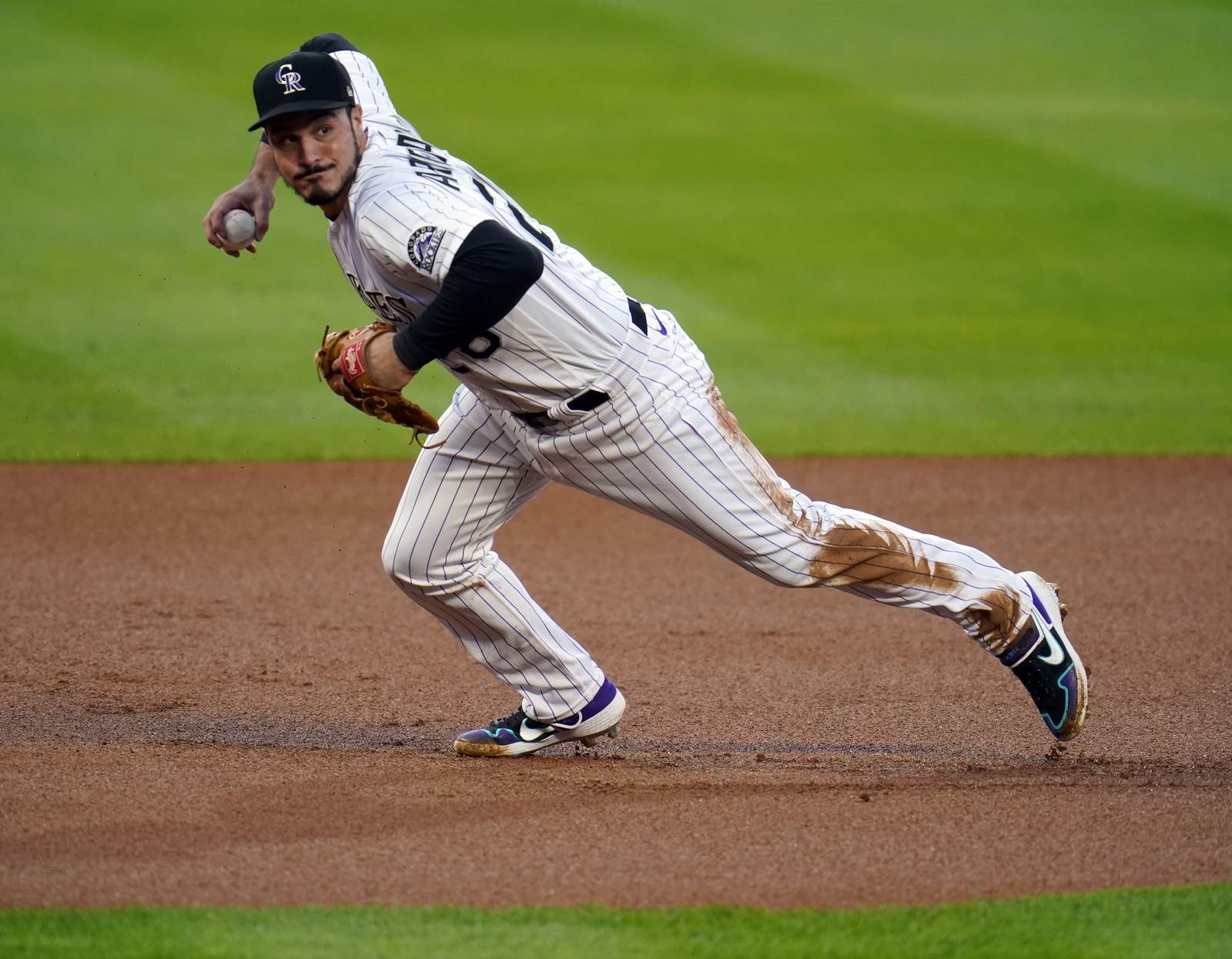 AP source: Cardinals to acquire Arenado from Rockies