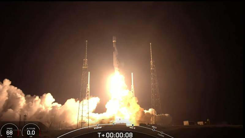 SpaceX launches another batch of Starlink satellites