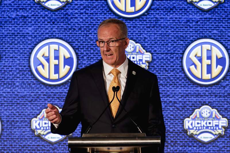 Big 12's Texas, Oklahoma make request to join powerhouse SEC
