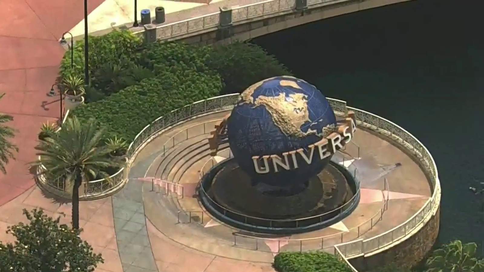 Universal Orlando to reopen its parks starting in June