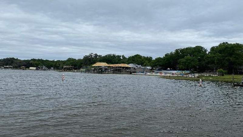 Health alert issued due to blue-green algae bloom at Lake Weir in Ocklawaha