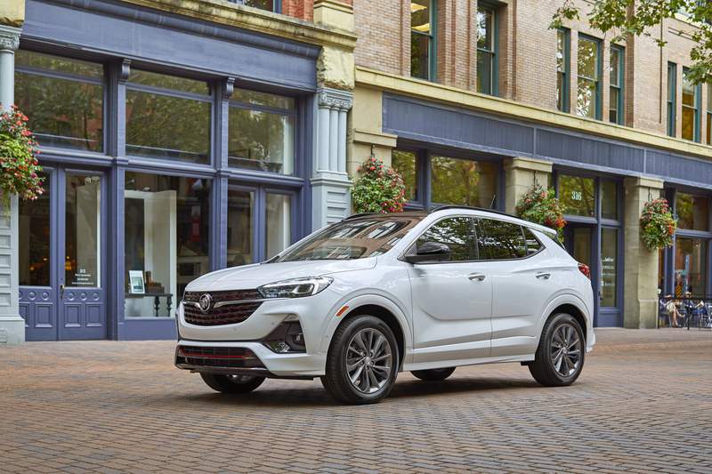 Edmunds: Vehicle prices remain high this Labor Day weekend