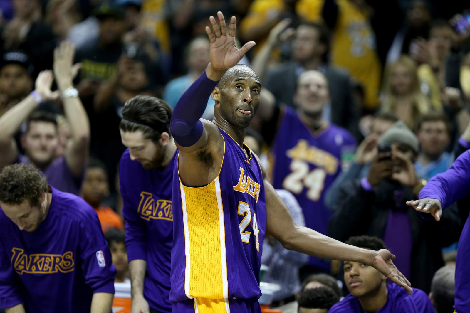 Kobe Bryant goes out of the game as the Charlotte Hornets defeated the Los Angeles Lakers 108-98 at Time Warner Cable Arena on Dec. 28, 2015.