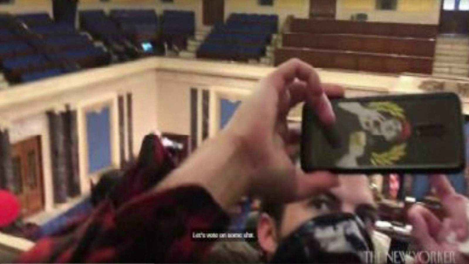 Capitol riot suspect in custody in Orlando took selfie inside Senate chamber, feds say