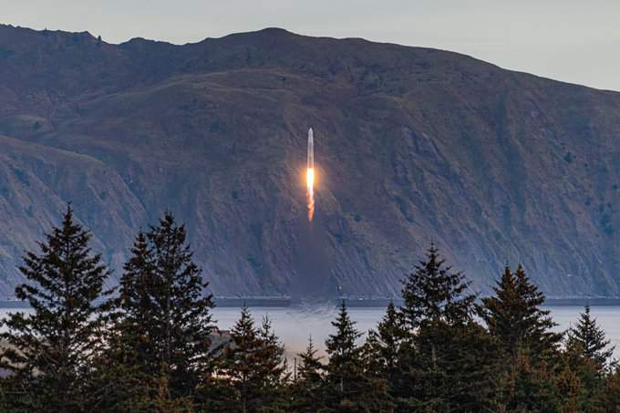 Must watch: Family sees rocket explode over Alaska and their reaction is adorable