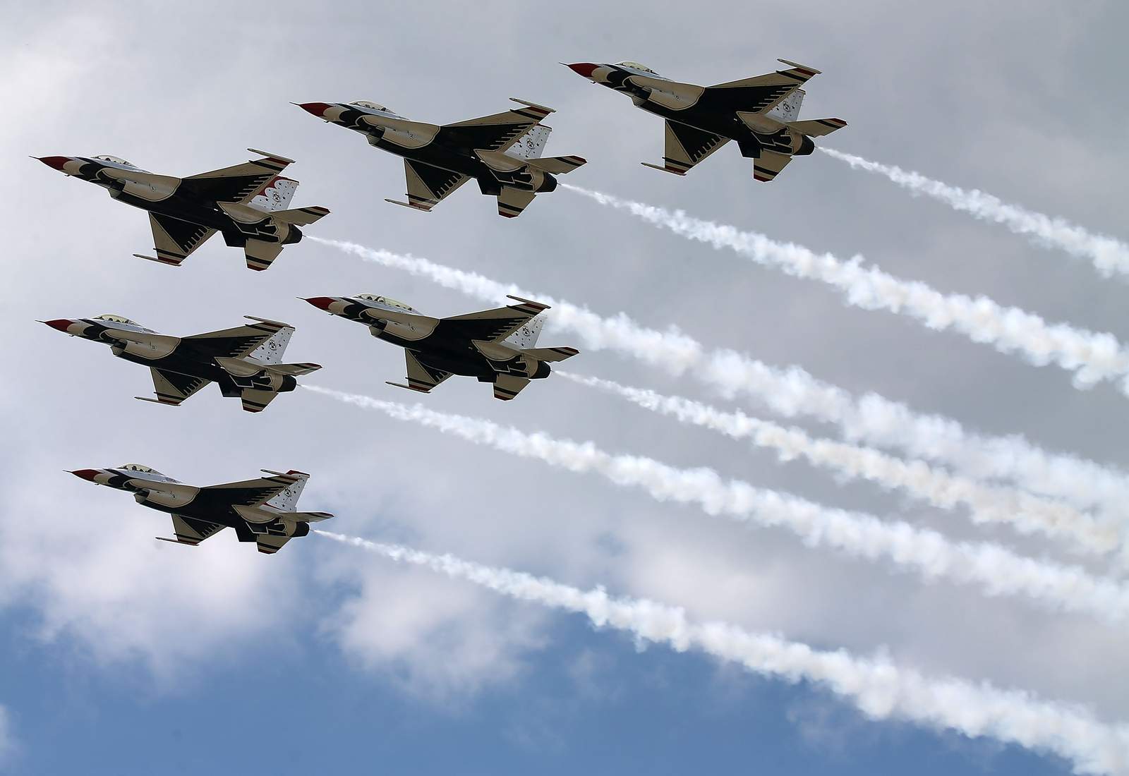US Air Force Thunderbirds soar into Sanford ahead of weekend air show