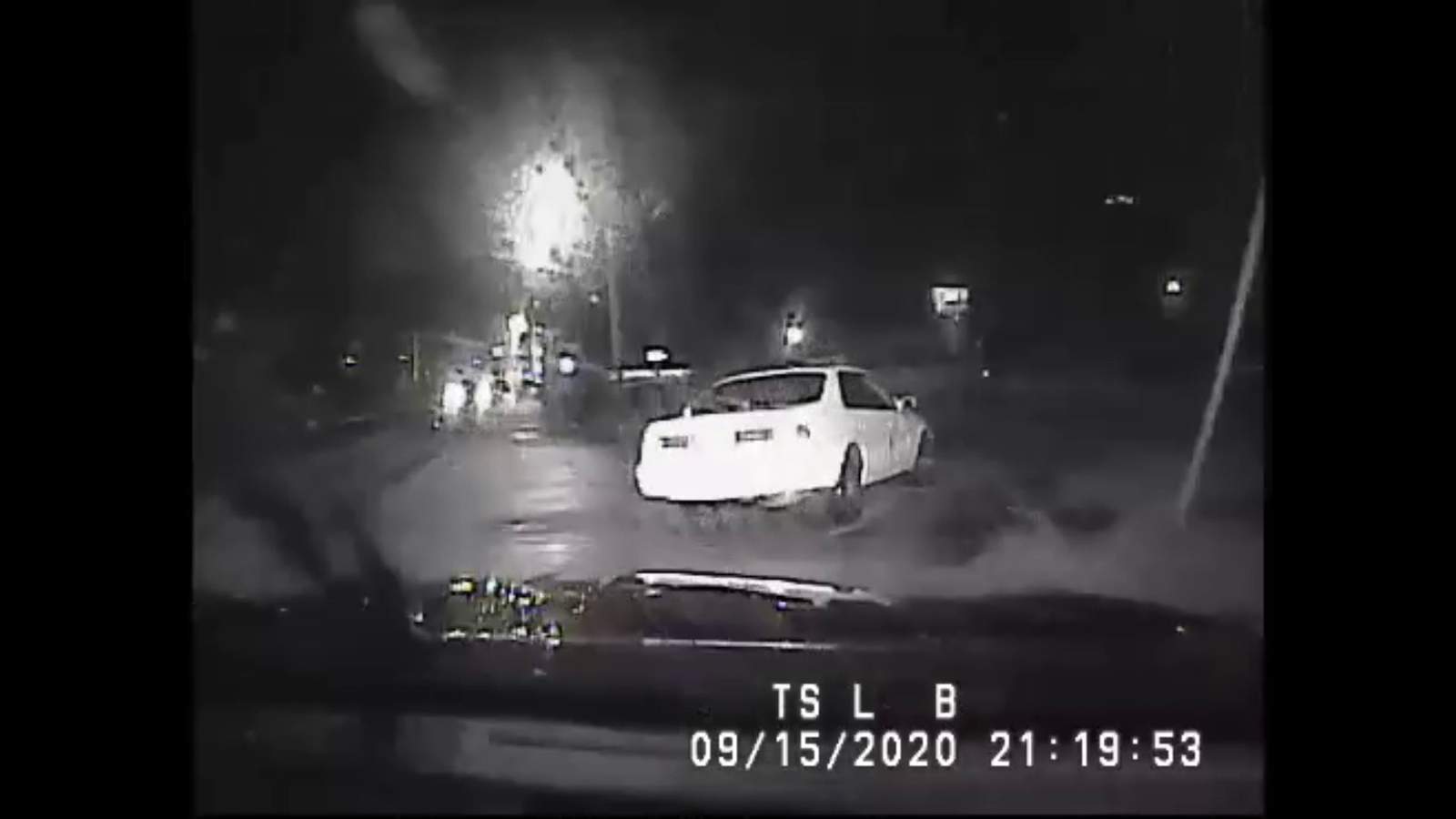 Video: Melbourne police chase high-speed driver