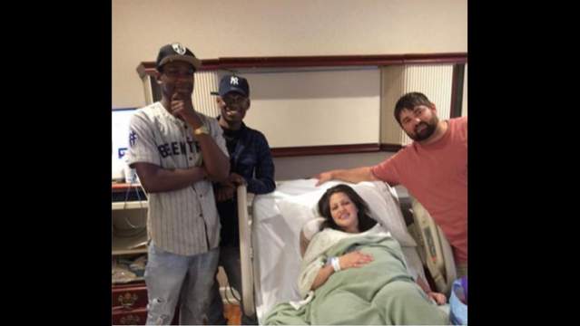 Family sends wrong-number text about newborn baby, strangers come with gift