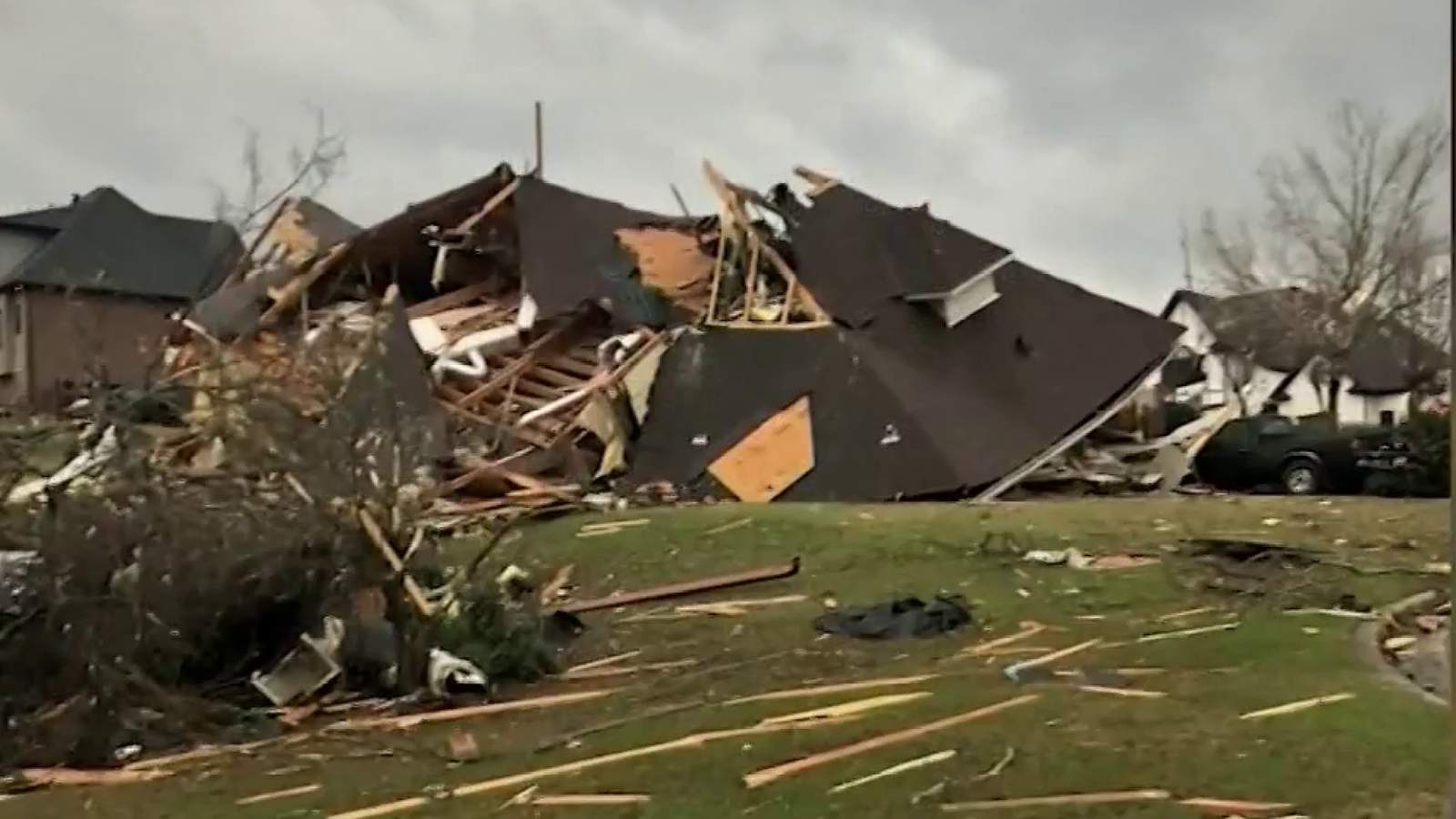 Alabama, Georgia pick up the pieces after deadly tornadoes