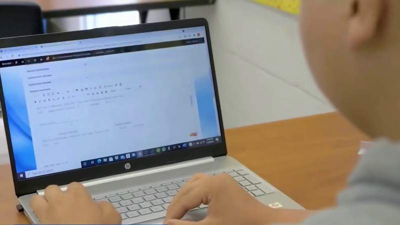 Brevard Public Schools assigns take-home computers to middle schoolers