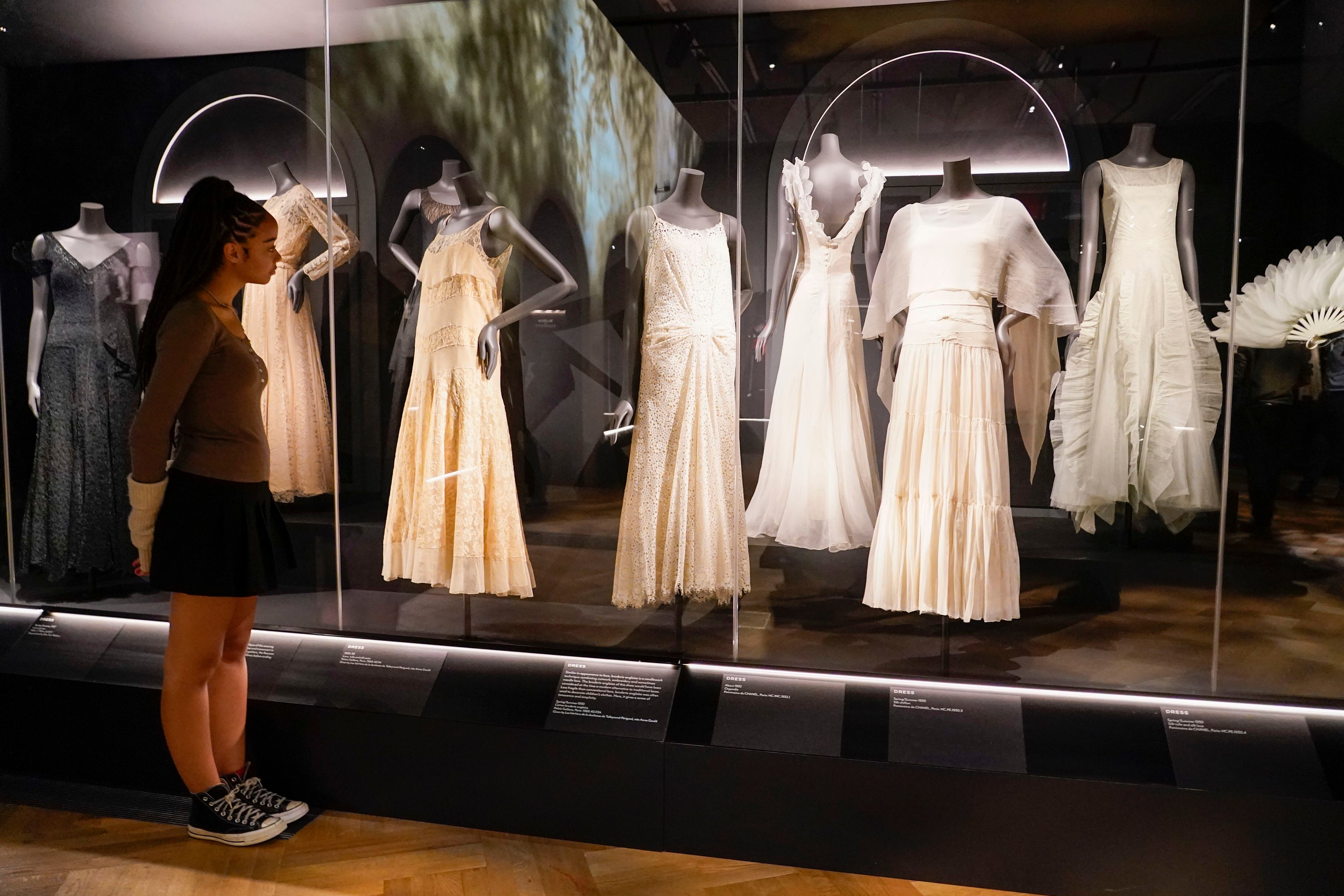 Gabrielle Chanel Fashion Manifesto: a new exhibition opens in Paris — Leah  Van Loon